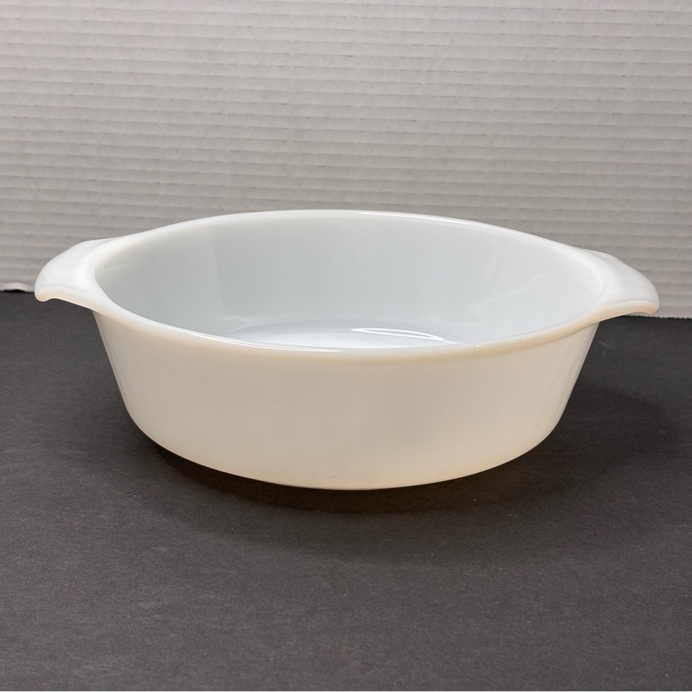 Anchor Hocking Fire King 1.5 Quart Double Handled Casserole Dish Milk Glass #437